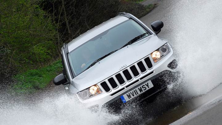2011 Jeep Compass UK After Rain Running